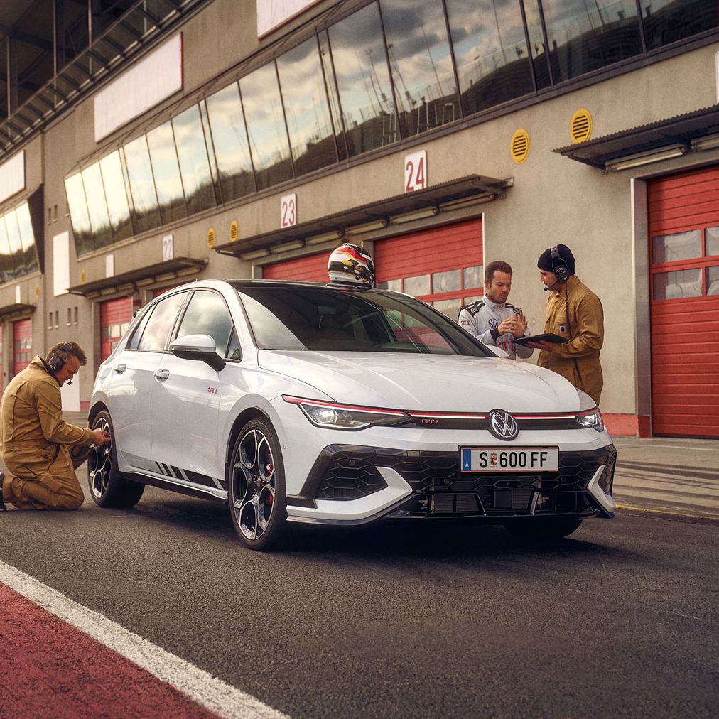 Golf GTI Clubsport GL6529.tif  Golf GTI Clubsport artwork image.  Artwork intended for showroom, online, social media.  Tags: Golf GTI Clubsport 0QA1 Pure White / Black Paint type: Mother-of-Pearl Effect 18" Alloy wheel Leeds black People, Exterior, Beauty, Lifestyle, 3/4 Front view