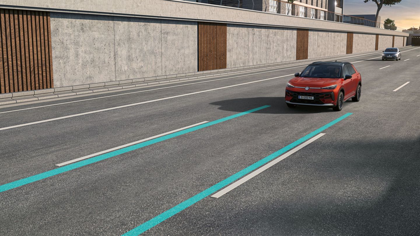 Illustration zeigt schematisch anhand eines VW T-Roc die Funktionsweise des Lane Assist.