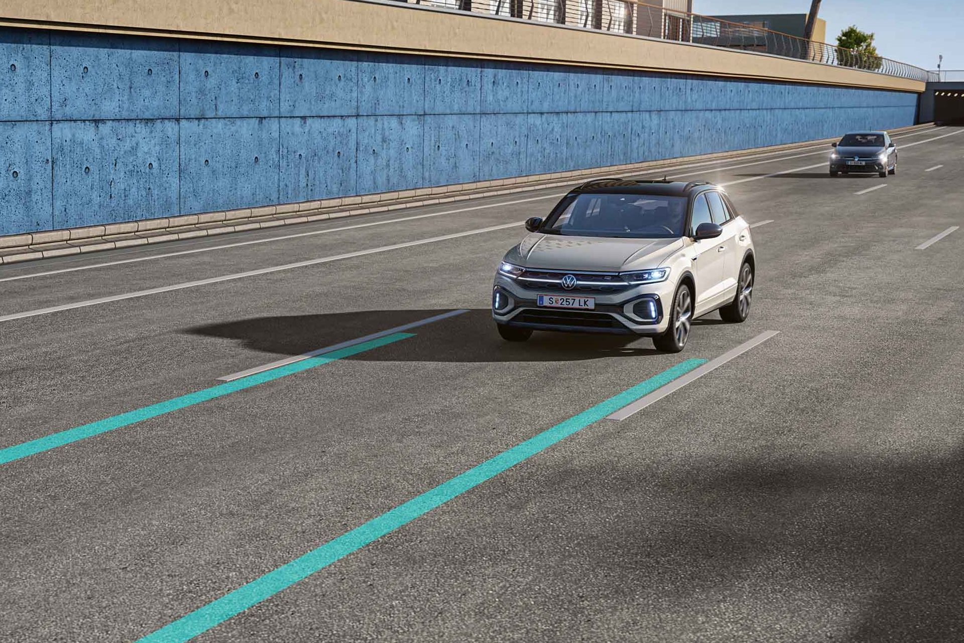 Darstellung eines VW T-Roc mit Lane Assist