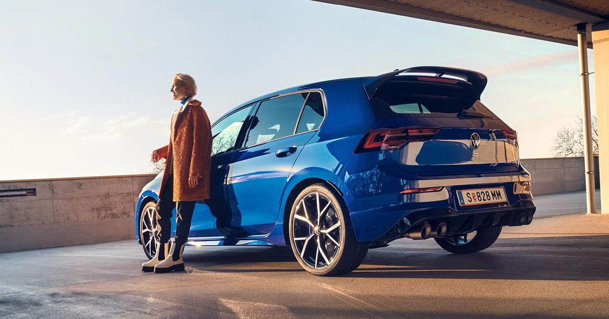 VW Golf 8 R Vorgängermodell (2020) und Golf R 