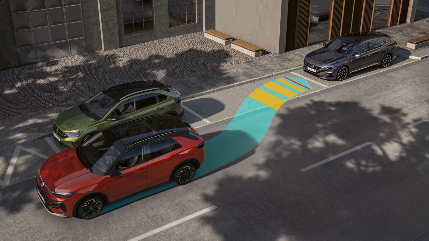 Grafik zeigt einen VW T-Roc der mit Park Assist Plus rückwärts in eine seitliche Parklücke einparkt.
