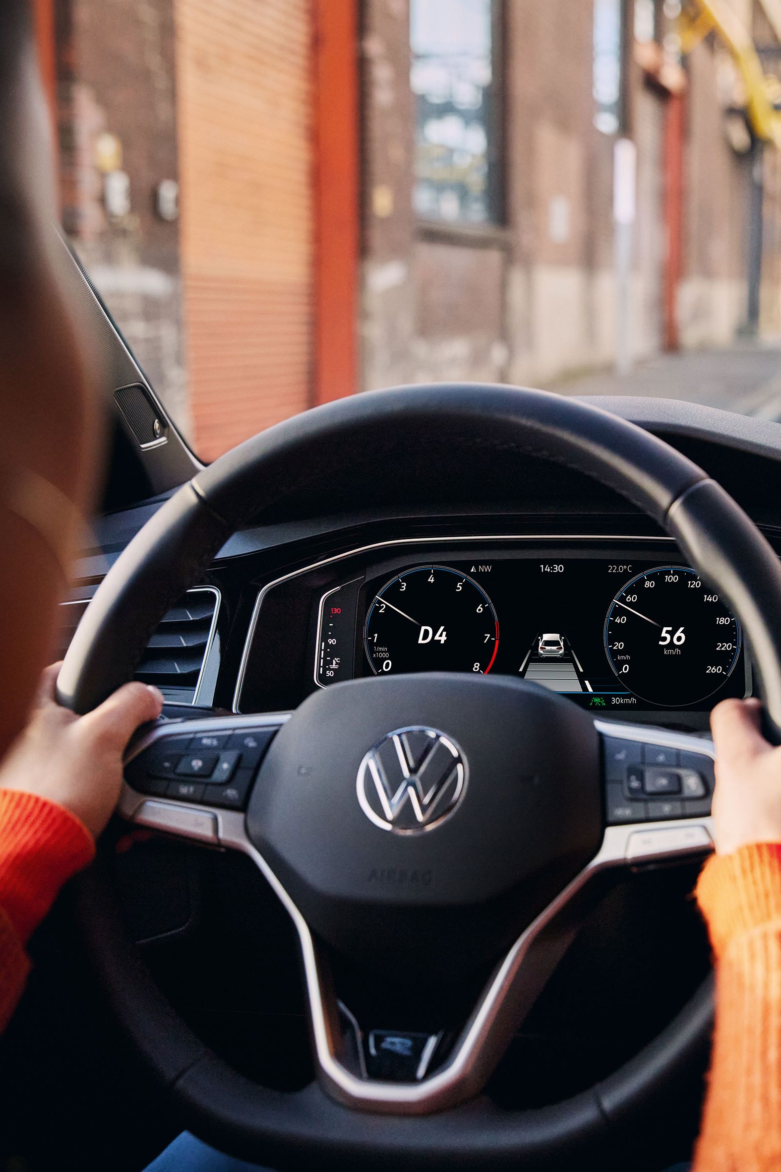 Lenkrad, Digital Cockpit und Navigationssystem im VW Polo