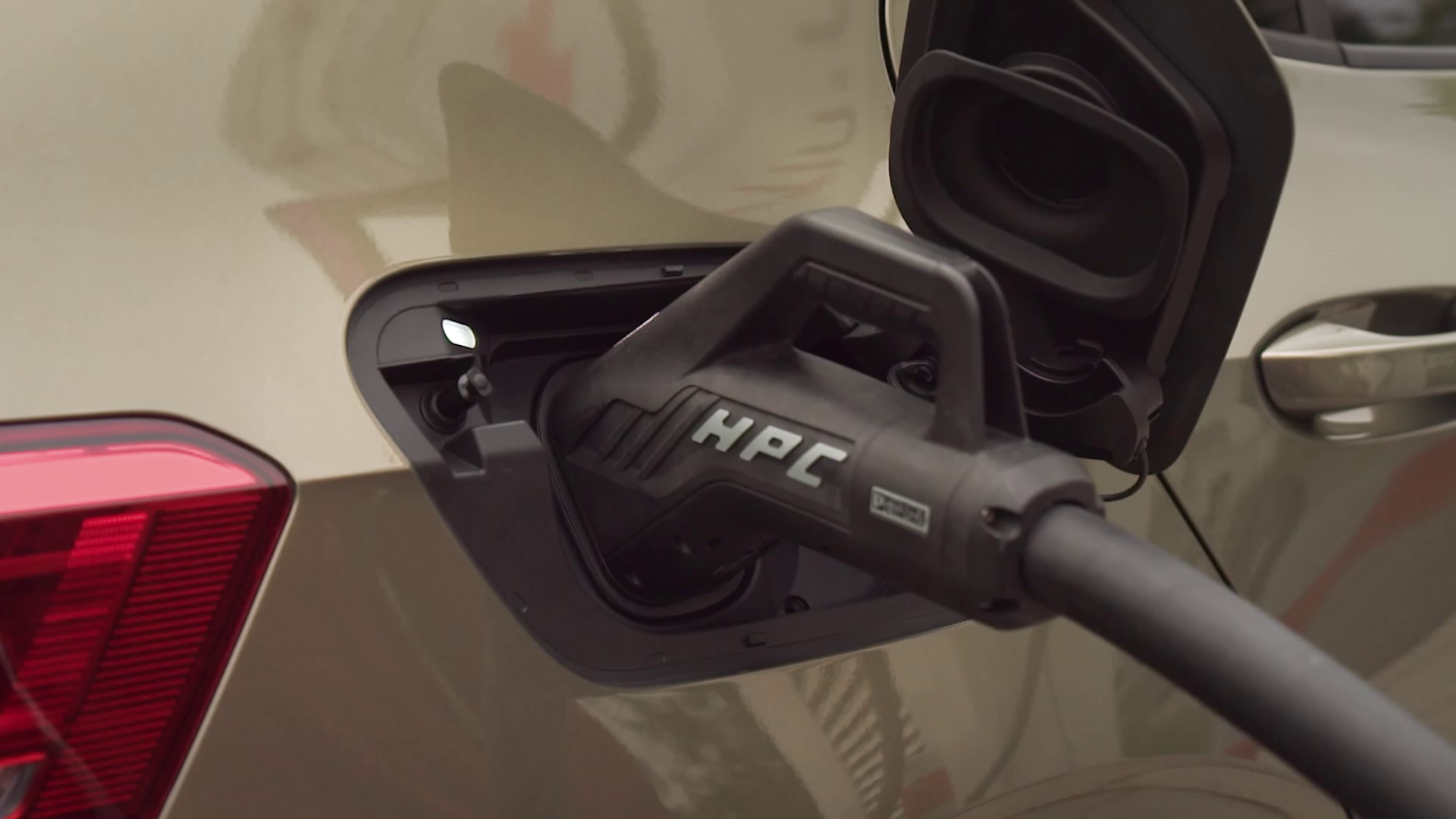 So können Sie Ihren ID. auch unterwegs laden