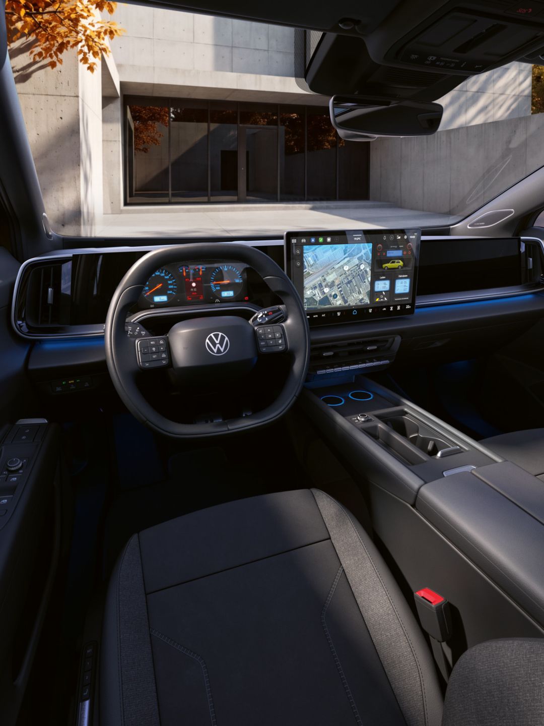 Ansicht auf das Fahrerdisplay und Lenkrad eines VW ID. Tiguan