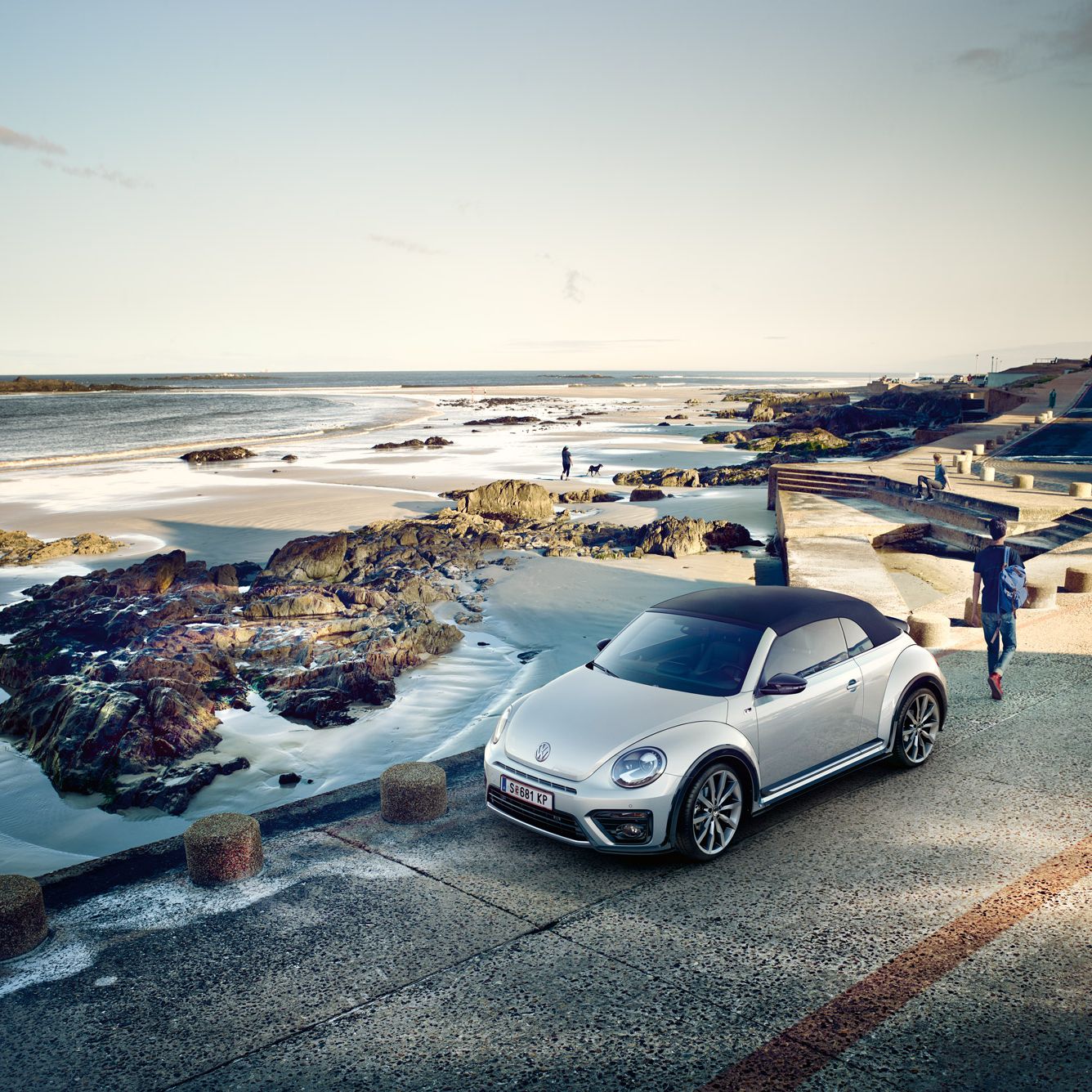 VW Beetle weiß Exterieur Fronansicht Küste
