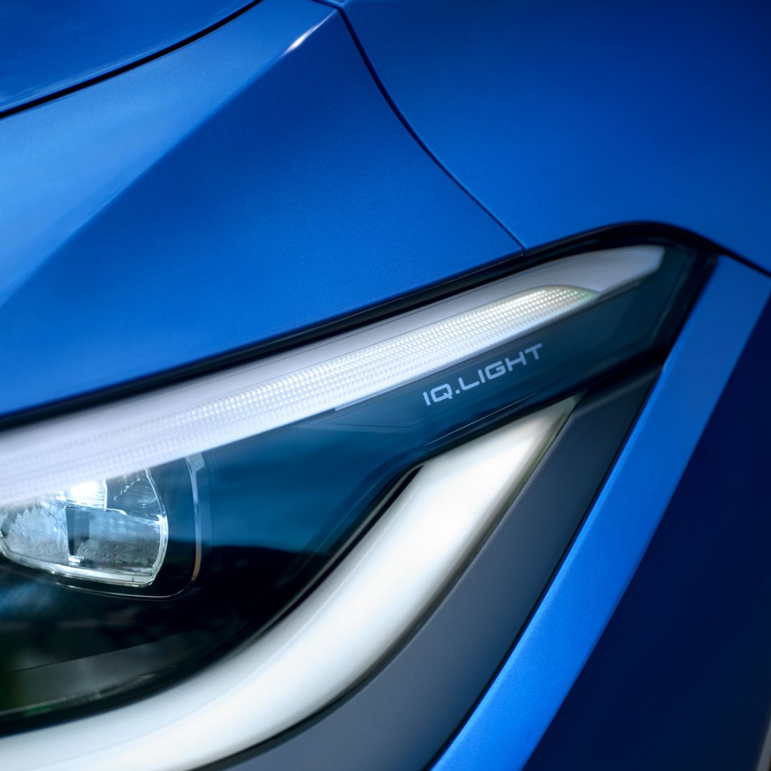 Detailansicht der IQ.LIGHT - LED-Matrix- Scheinwerfer eines VW ID. Polo Style.