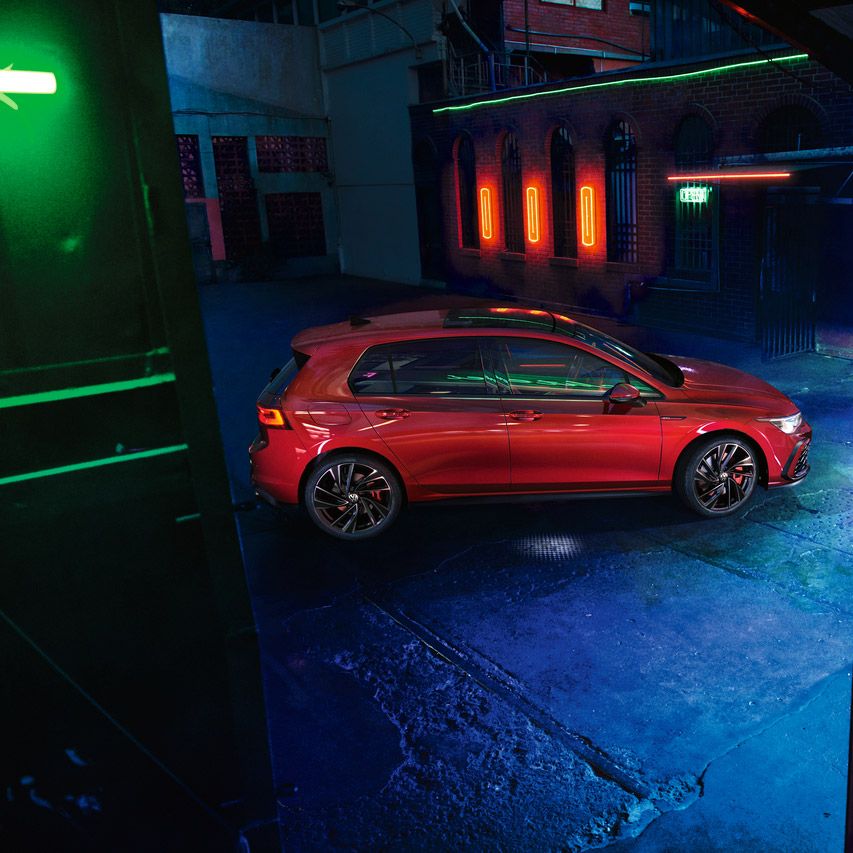 Seitenansicht des VW Golf GTI 
