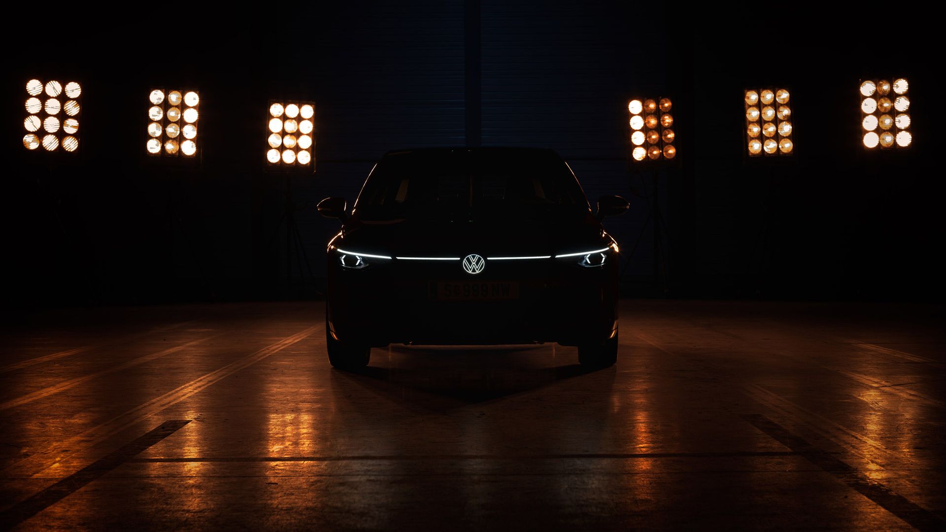 Die Silhouette des VW Golf Falco Edition in Frontansicht