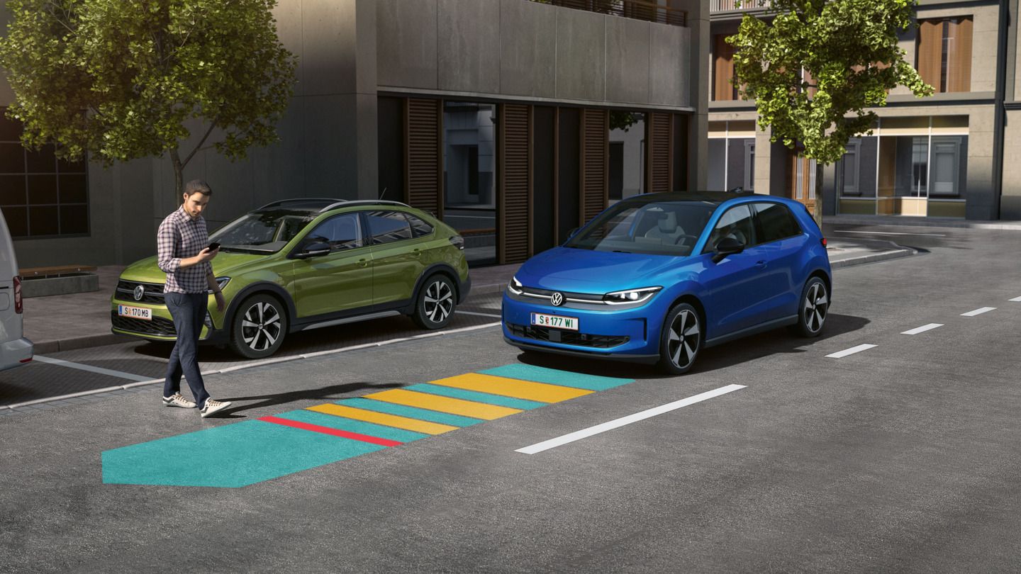 Illustration zeigt schematisch anhand eines blauen VW ID. Polo die Funktionsweis des Front Assist