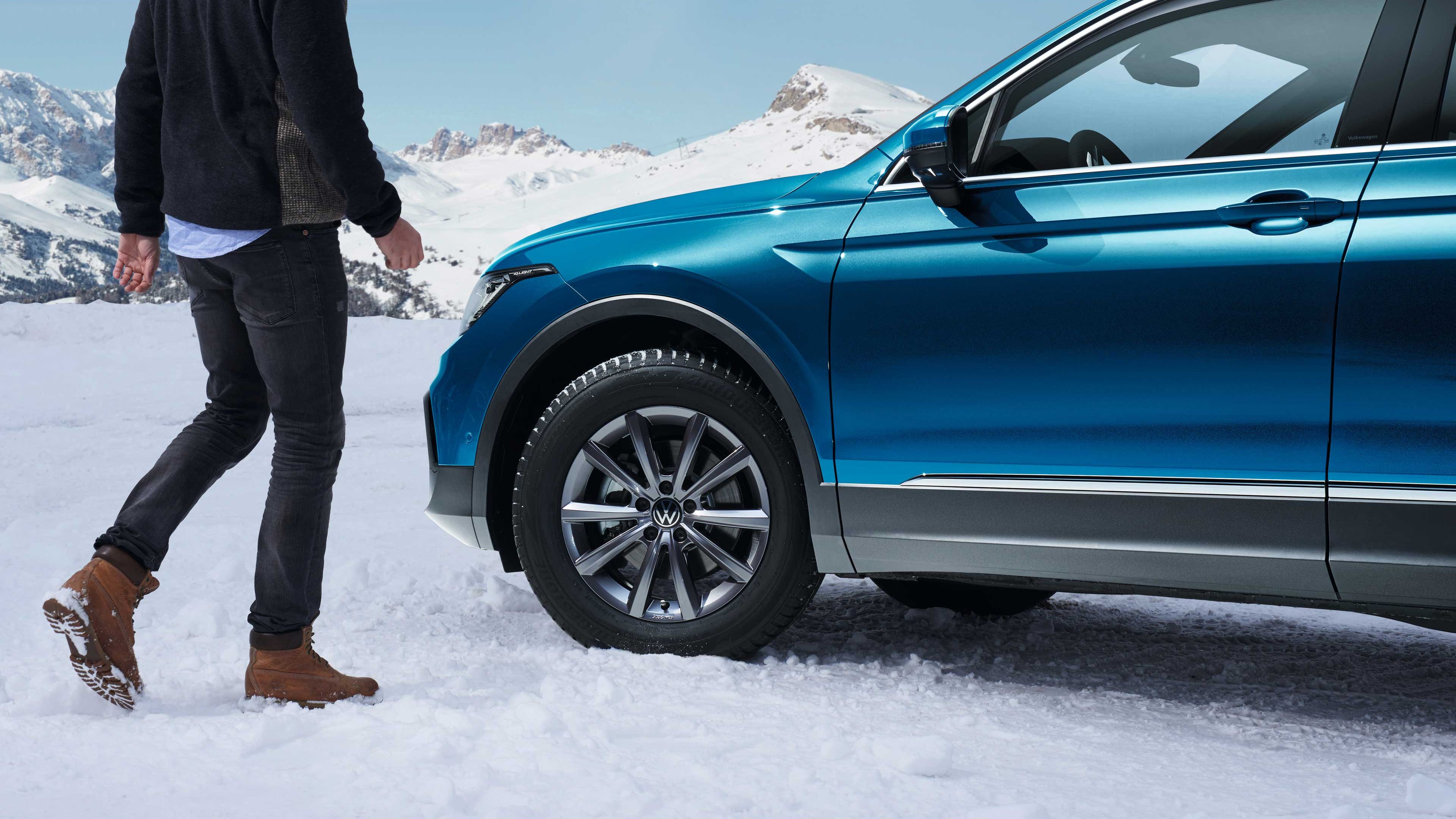 VW Tiguan im Schnee