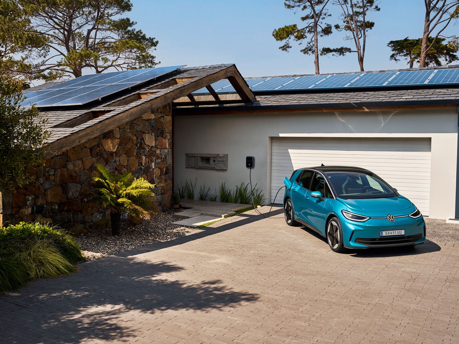 Bild stellt die Möglichkeiten von Smart Charging dar.