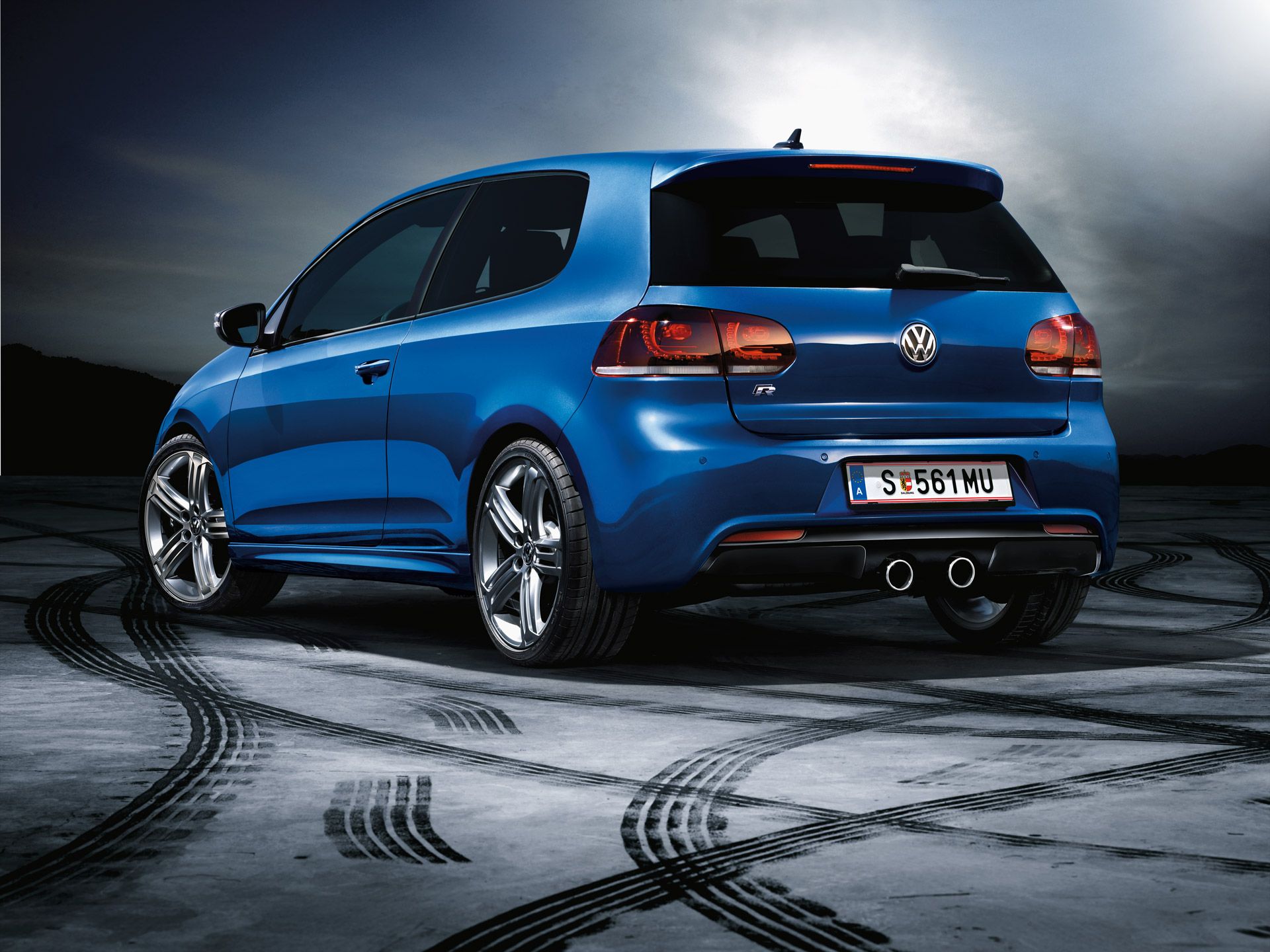 VW Golf 6 R  Vorgängermodell Blau Heckansicht
