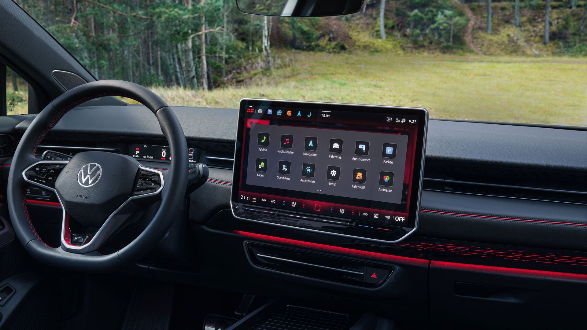 Das Interieur des VW ID.7 Tourer GTX mit roten Details 