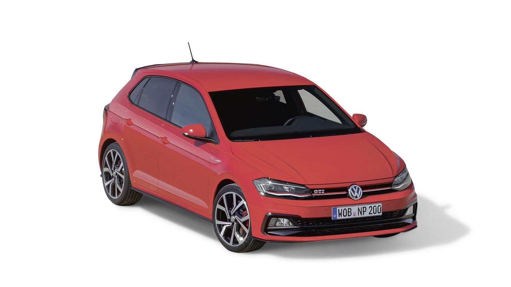Ein roter VW Polo 6 GTI mit deutschem Kennzeichen. Das Auto steht auf weißem Hintergrund. Es hat ein sportliches Design mit schwarzen Akzenten.