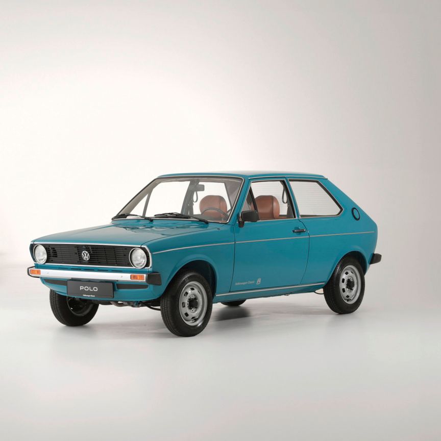 Der VW Polo 1 in blau von vorne und hinten