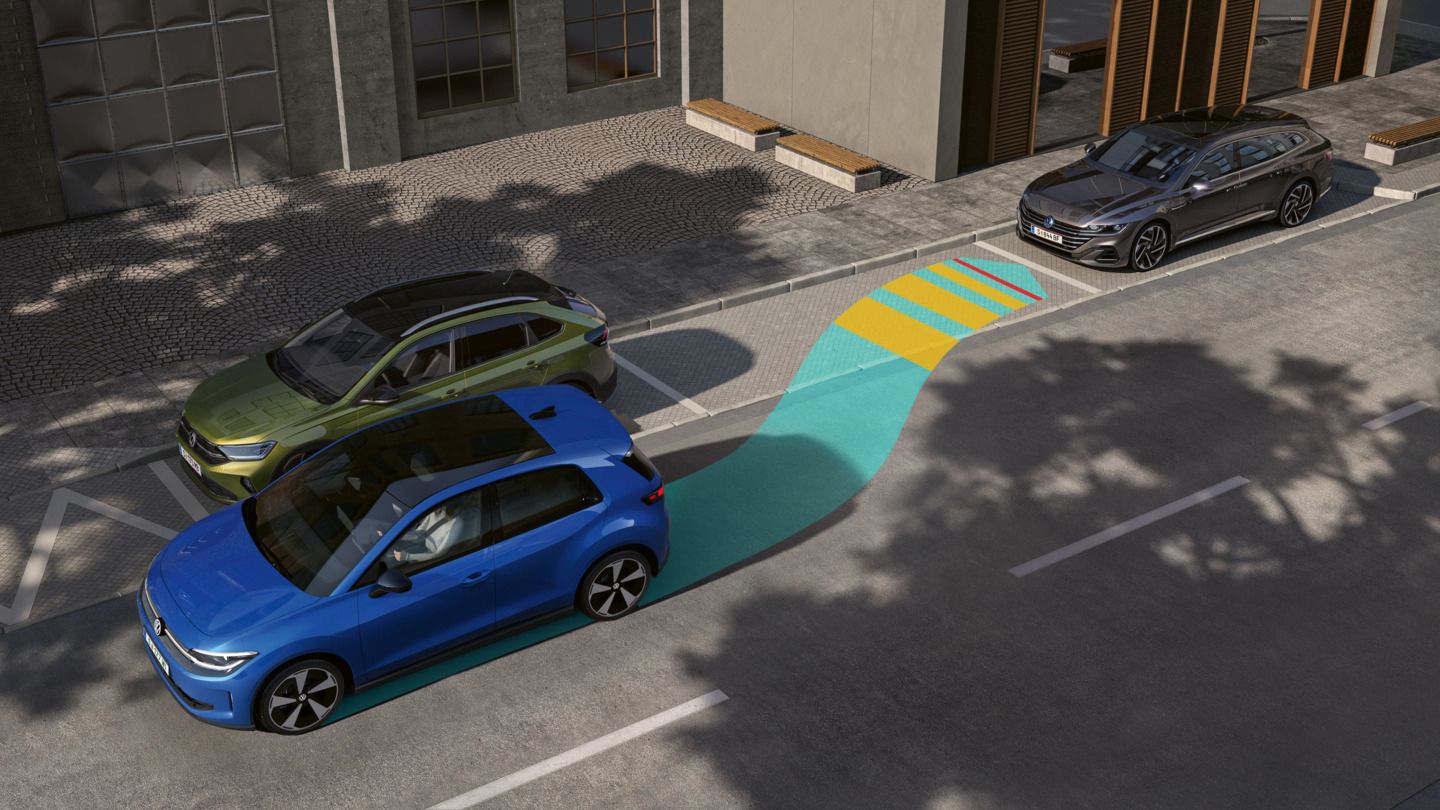 Illustration zeigt einen VW ID. Polo der mit Park Assist Plus rückwärts in eine seitliche Parklücke einparkt.