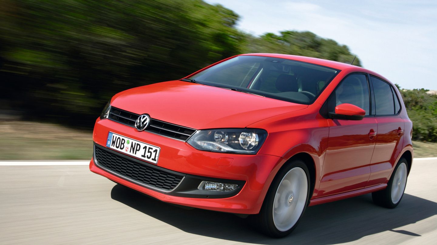 Polo fünfte Generation auf der Straße unterwegs.