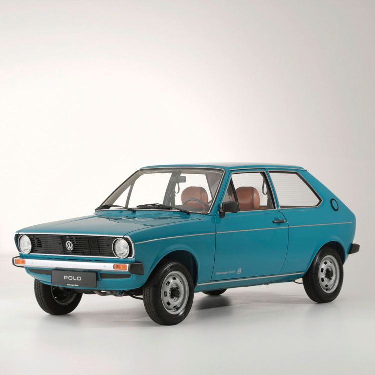 Der VW Polo 1 in blau von vorne und hinten