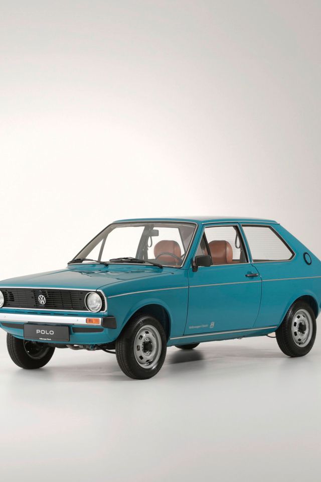 Der VW Polo 1 in blau von vorne und hinten