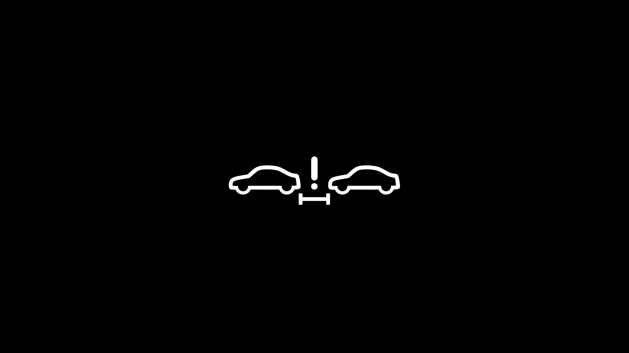 Symbol für einen Warnhinweis, dass zwei Fahrzeuge zu nah beieinander stehen. Die Darstellung zeigt zwei Autos, zwischen denen sich ein Ausrufezeichen befindet. Dies könnte auf mögliche Kollisionsgefahr hinweisen.