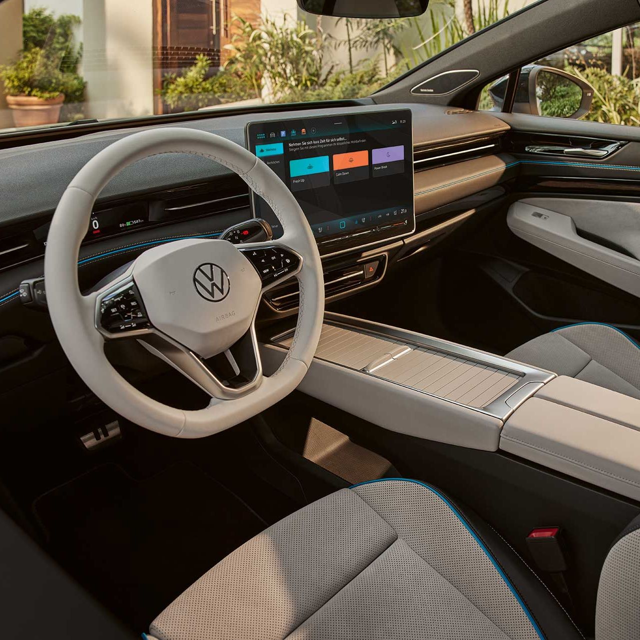 Ansicht des VW ID.7 Innenraumes mit weißer Ausstattung