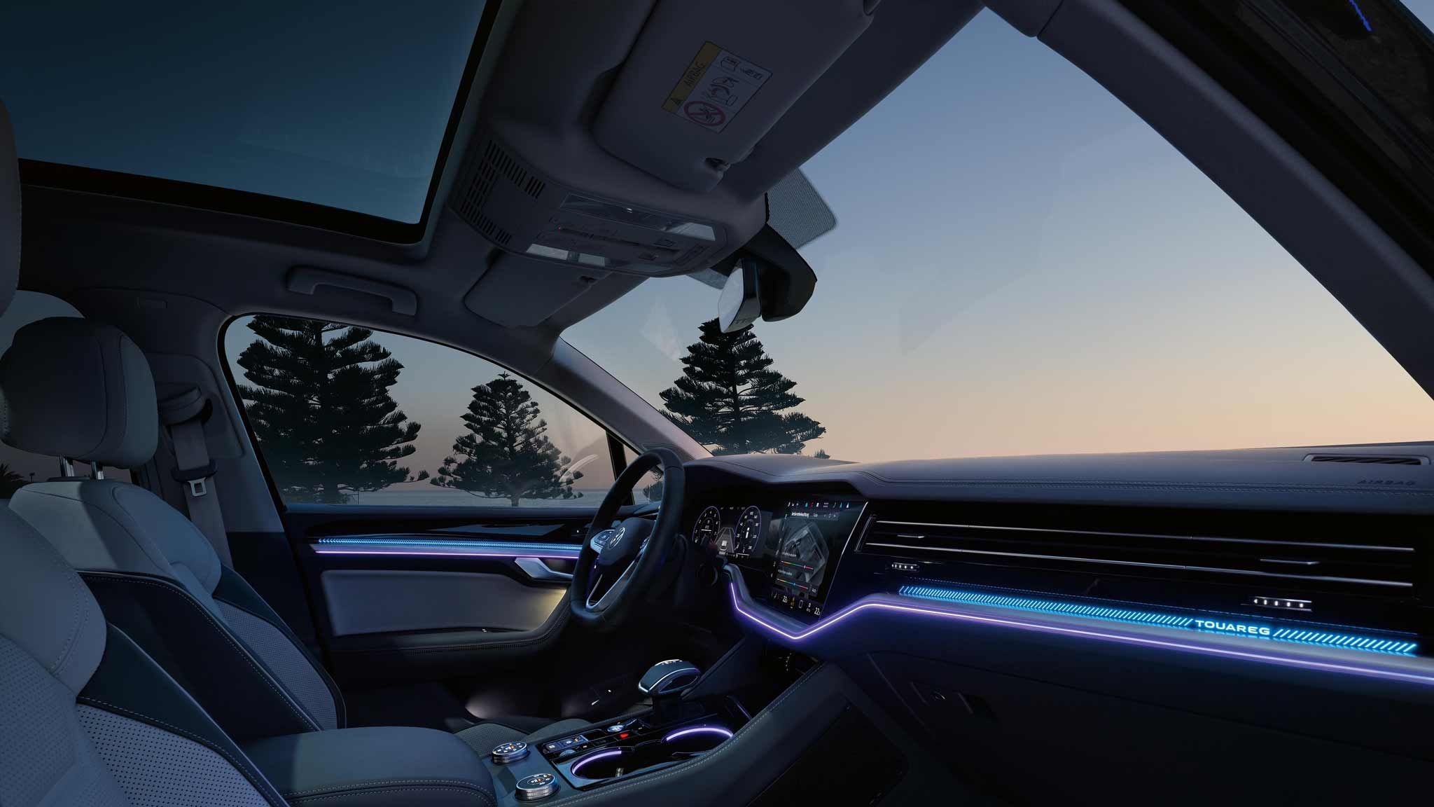 Blick auf die Ambientenbeleuchtung eines Touareg eHybrid
