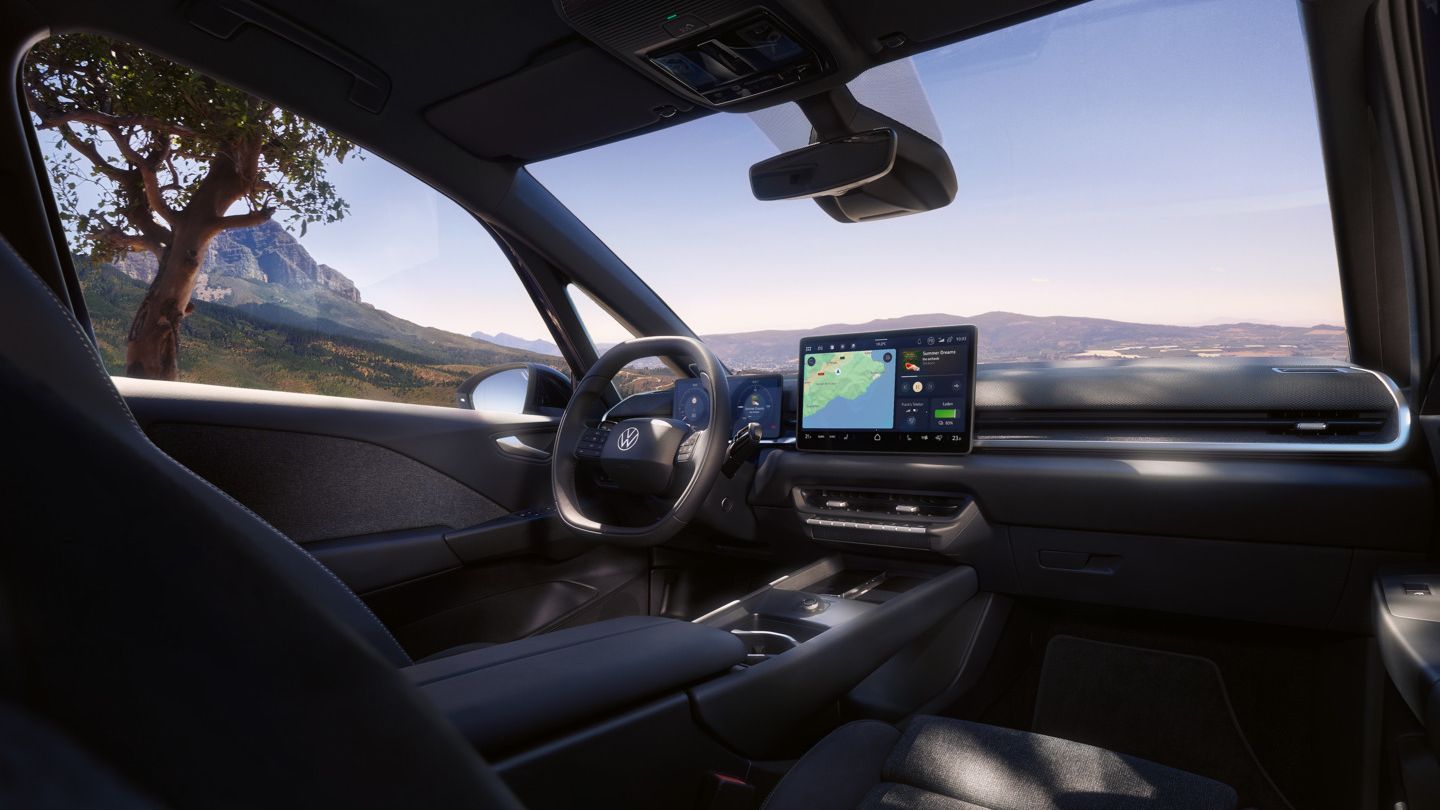 Fahrersitz und Cockpit eines VW ID.3 Neo, vom Beifahrersitz aus gesehen