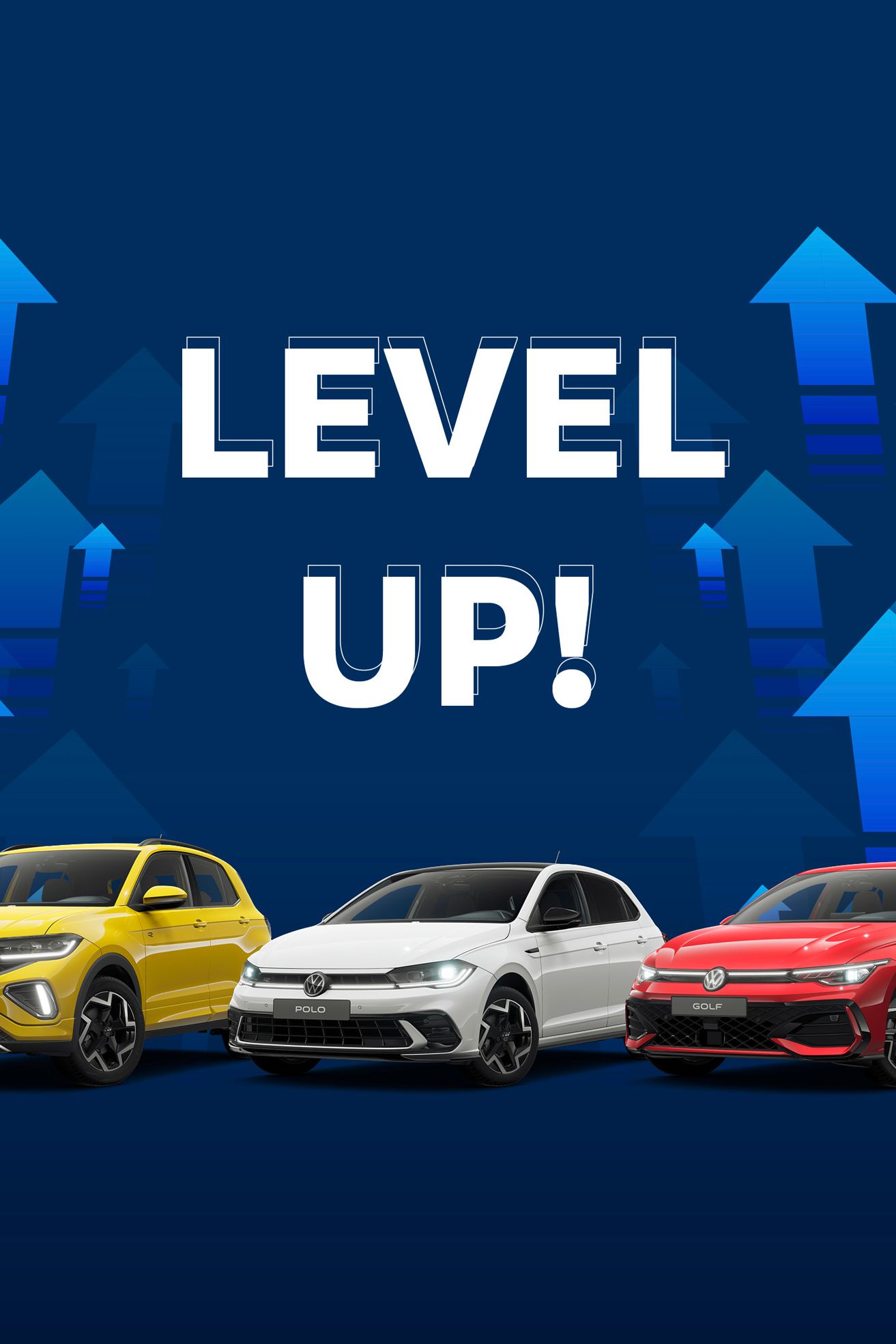 Mehrere Autos in verschiedenen Farben sind nebeneinander aufgereiht. Im Hintergrund sind blaue und grüne Pfeile, die nach oben zeigen. In der Mitte steht der Text "LEVEL UP!".