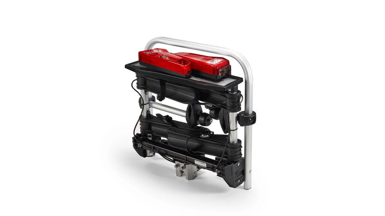 Detailansicht eines Volkswagen Fahrradheckträgers zusammengeklappt.