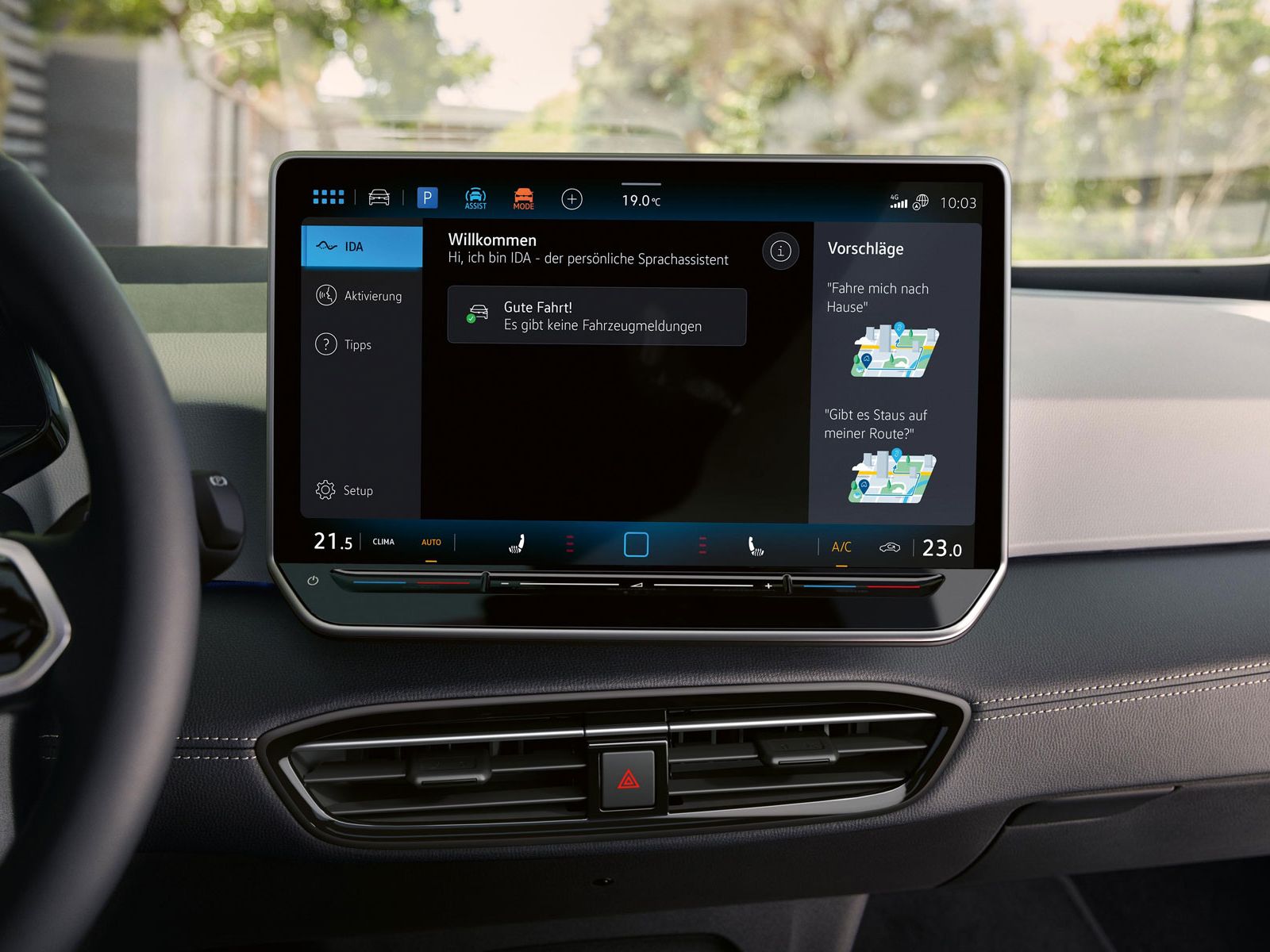 Display des Infotainmentsystems im VW ID.3 zeigt den IDA Sprachassistenten.